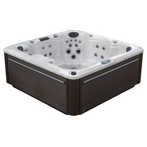 Outdoor Living Sanctuary - 7 Person Hot Tub