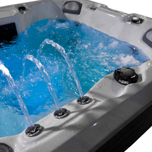 Outdoor Reef - 4 Person Hot Tub